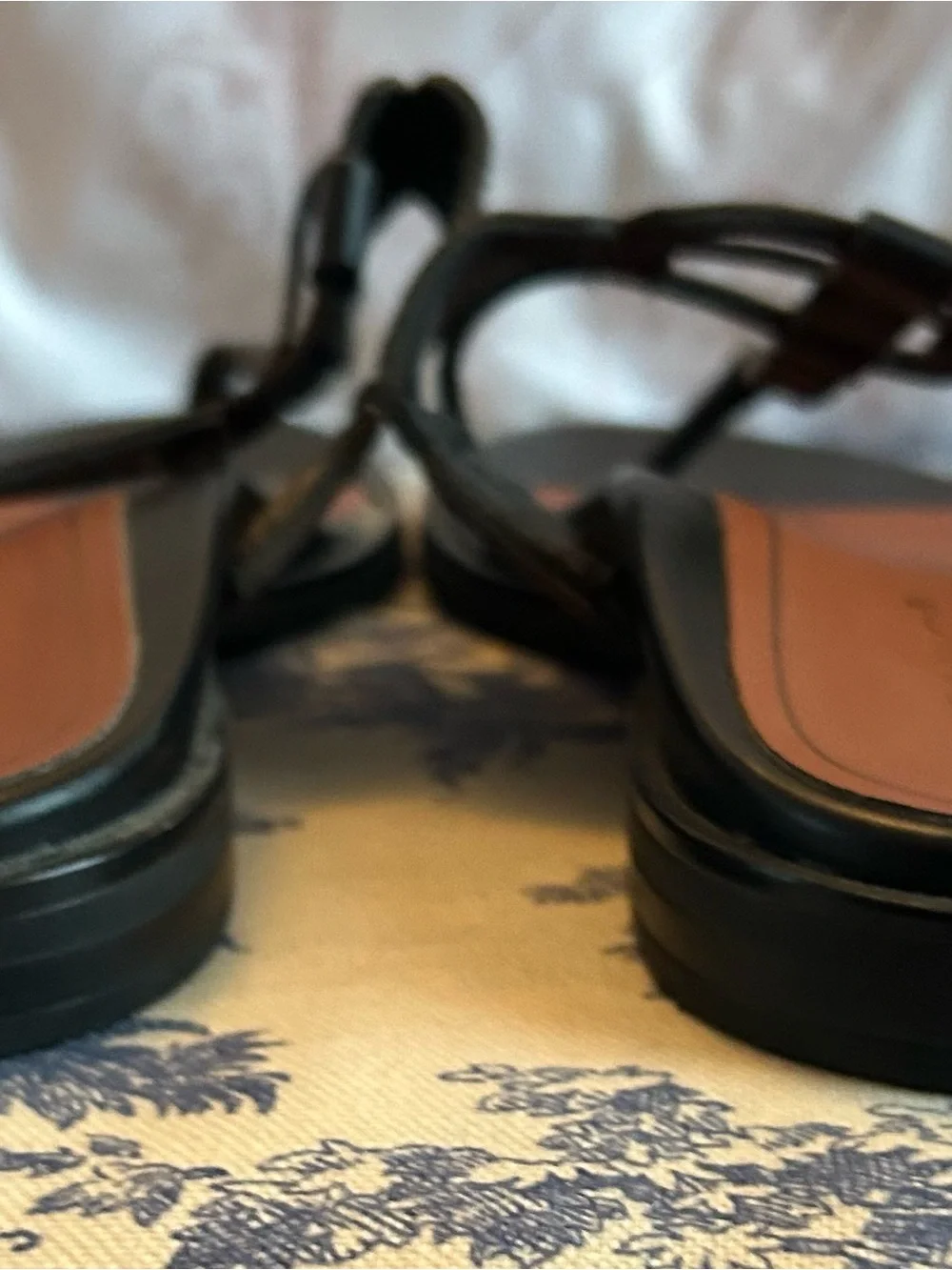 Vionic Alvana Black Leather Toe Post Sandals Orthotic Comfort Size 9.5